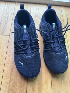 Puma running shoes in navy blue